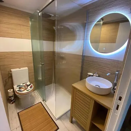 Apartment Proche De La De Vardiola