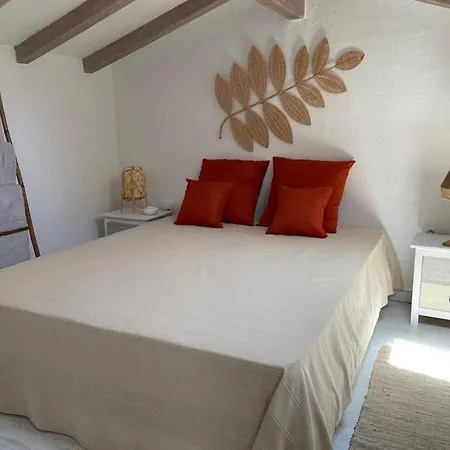 Apartment Proche De La De Vardiola